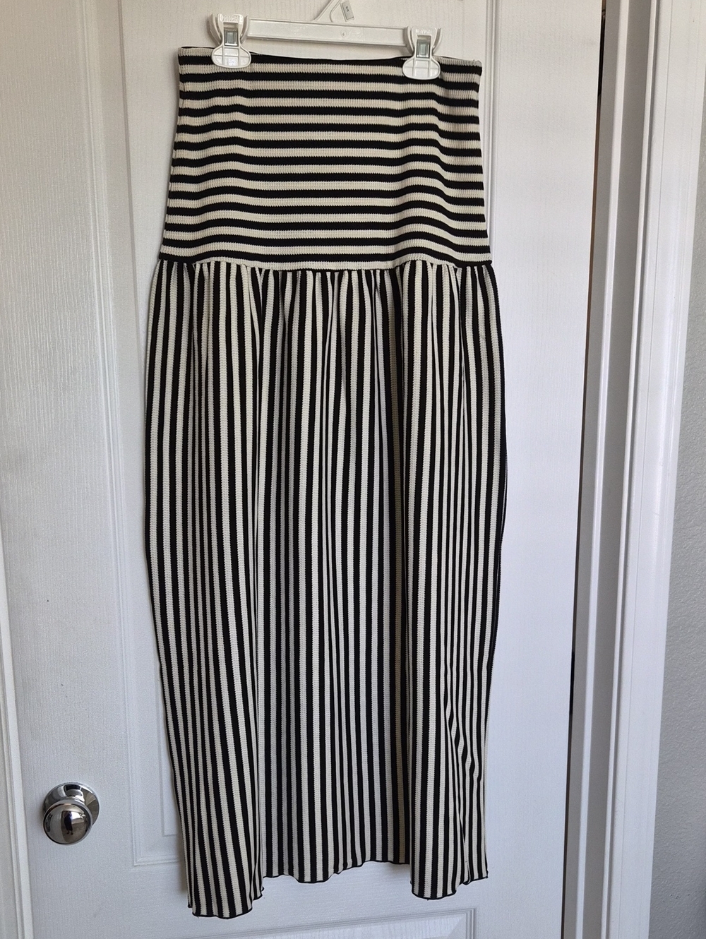 Vero Moda Black and White (Light Tan) Vertical Stripe Maxi Skirt